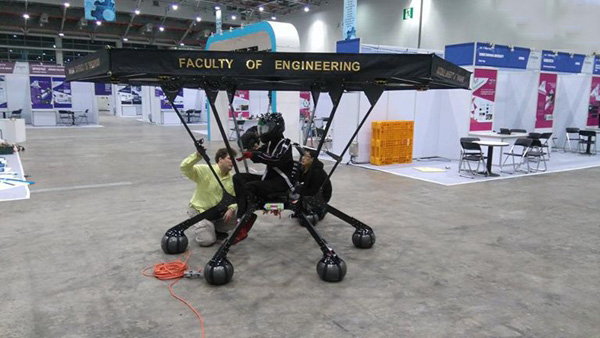 新加坡大學生借助3D打印開發出單人飛行器