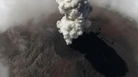 無(wú)人機(jī)新用途！英國(guó)科學(xué)家用其研究活躍火山