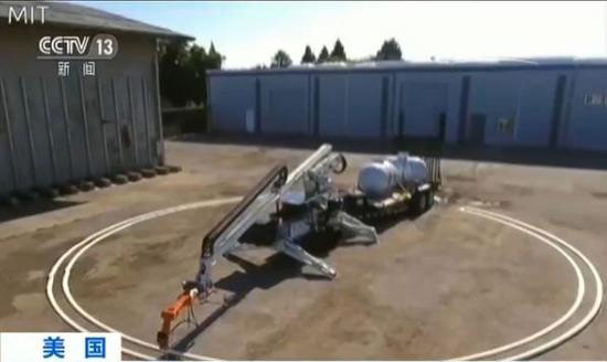 這個(gè)3D打印機(jī)器人能用14小時(shí)建完一個(gè)房子