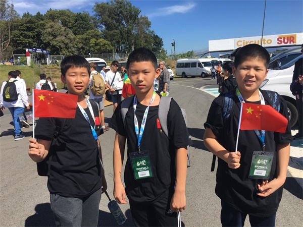 WRO | 征戰(zhàn)哥斯達(dá)黎加！童程童美兩名學(xué)員代表中國走上國際機(jī)器人大賽的舞臺(tái)！