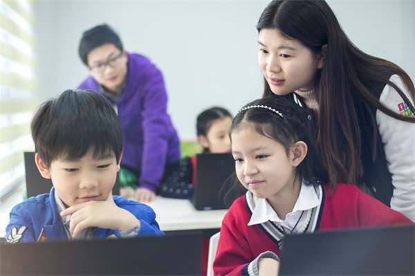 兒童編程怎么學習，看童程童美如何讓少兒學習編程