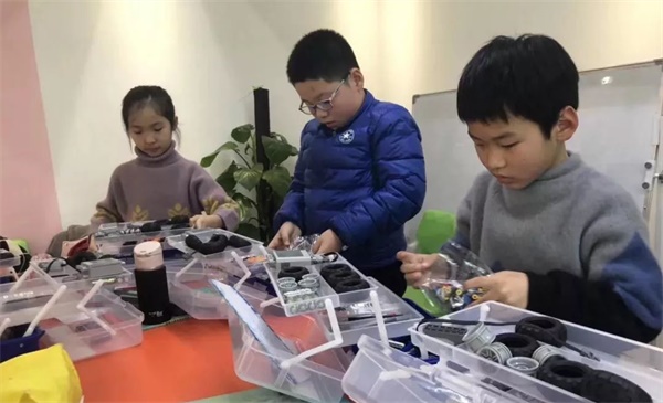 全國青少年機(jī)器人技術(shù)等級考試圓滿收官，童程童美學(xué)員再創(chuàng)佳績！