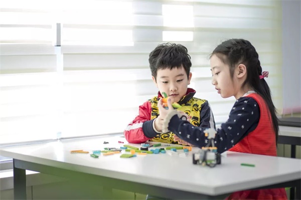 暑假怎么安排？Cool Kids都報(bào)名了公益編程課！ 
